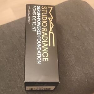 NW25~Mac FOUNDATIONS 30